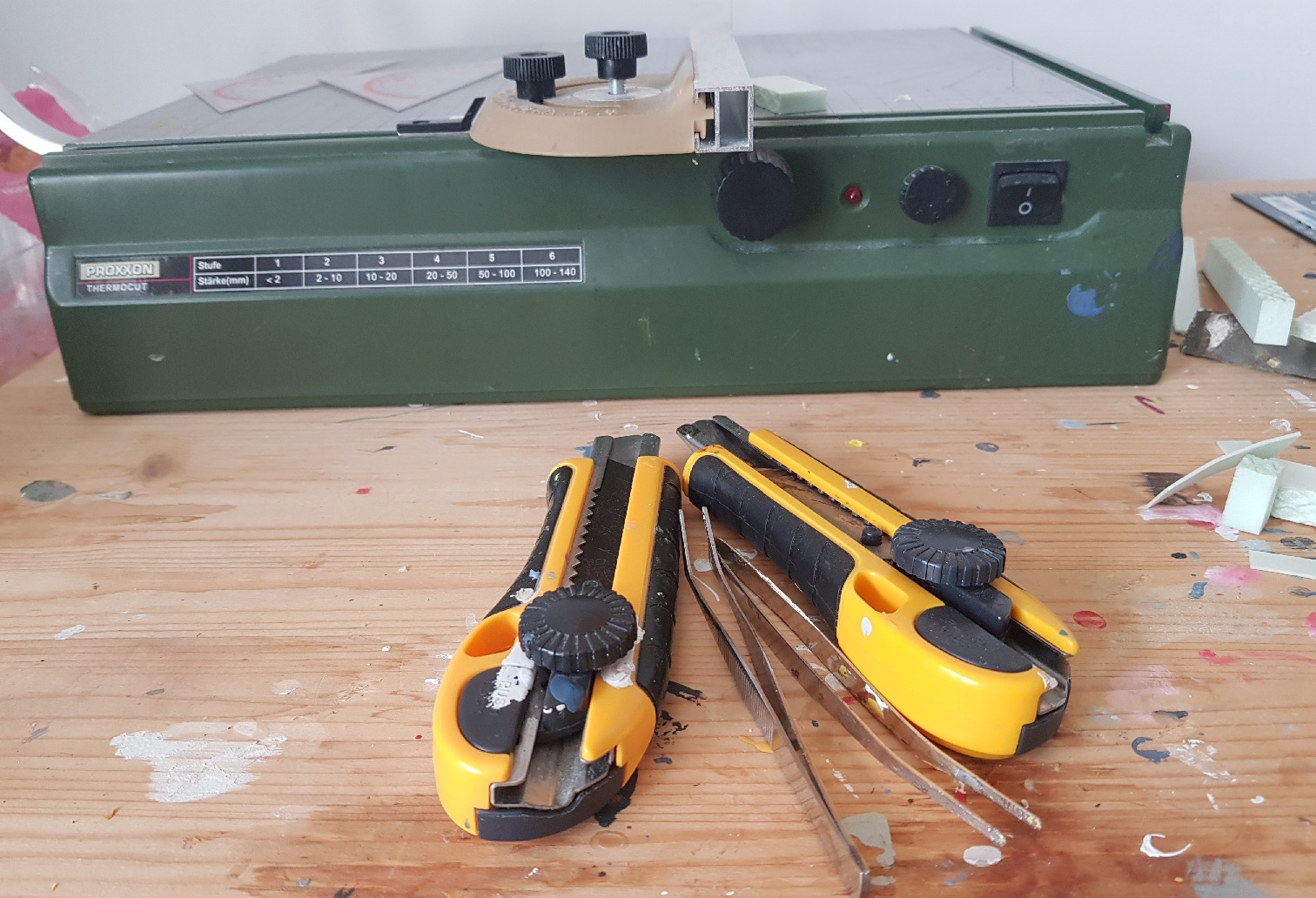 Natural Pigments - box cutters